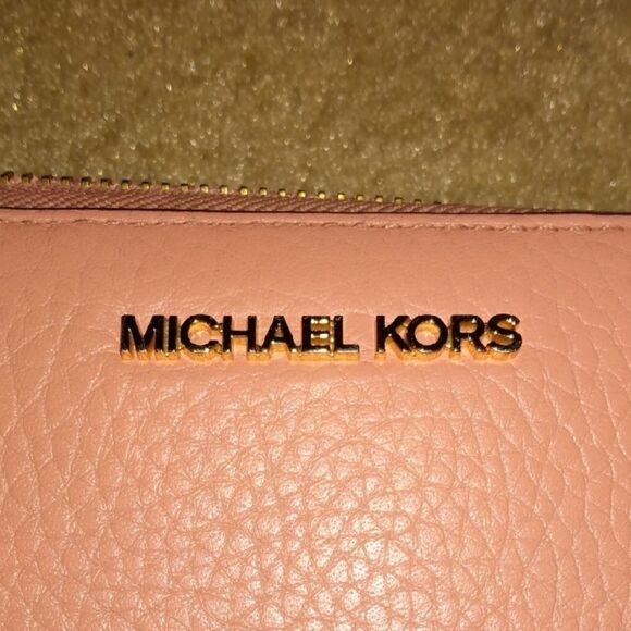 Michael Kors Blush Pink Leather Wallet - Picture 4 of 4